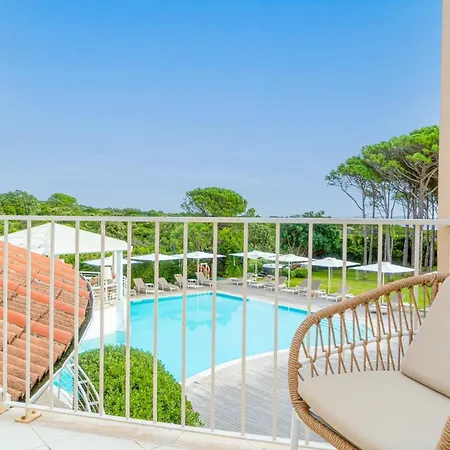 With Swimming Pool In Conca Just 100 Mt From The Sea ホテル