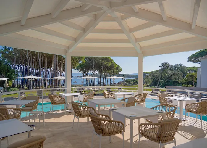 With Swimming Pool In Conca Just 100 Mt From The Sea Hotel