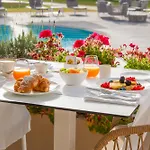 With Swimming Pool In Conca Just 100 Mt From The Sea