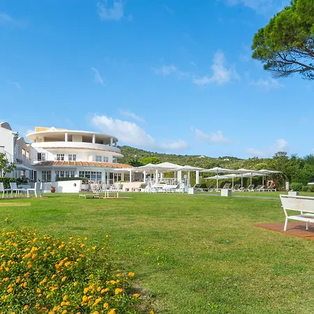 Hotel With Swimming Pool In Conca Just 100 Mt From The Sea